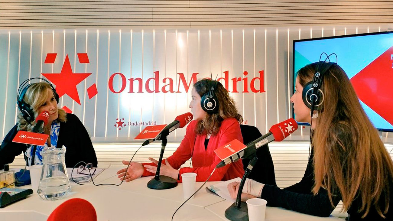 Nieves Herrero con Ana Rodríguez y María Espigares