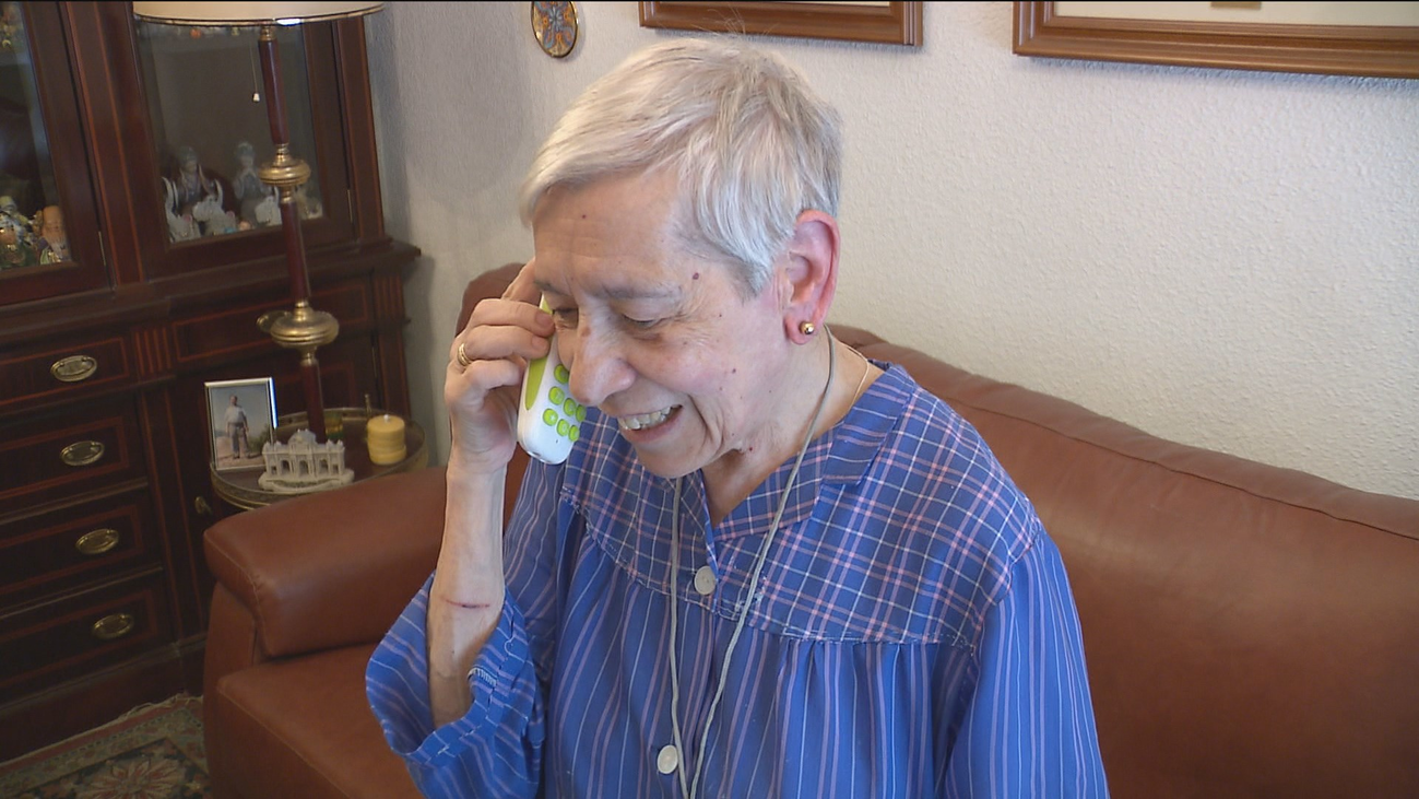 Arroyomolinos amplia el servicio de teleasistencia para mayores