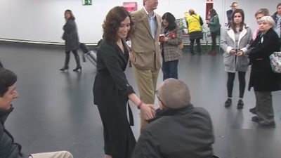 Díaz Ayuso afirma que puede usar el coche del grupo 'popular' en la Asamblea