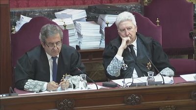 Un guardia civil acusa al 'número dos' de Junqueras de destruir "papeles" en el registro del 20-S