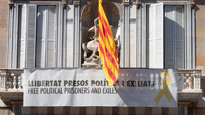 Torra se niega a retirar el lazo amarillo de la Generalitat