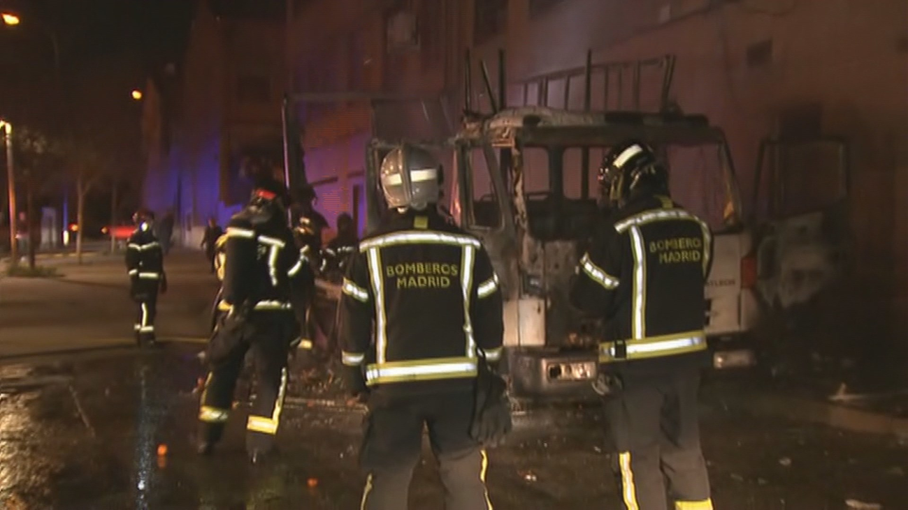 Incendian un camión de Los Visita en Pozo del Tío Raimundo