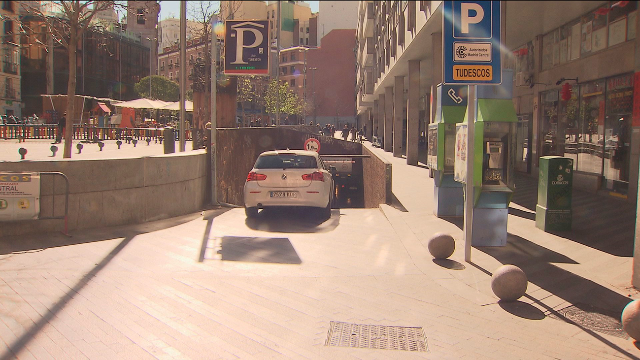 Madrid Central no tendrá paneles de ocupación de parking hasta agosto