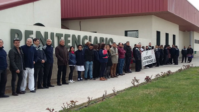 Los sindicatos de Prisiones protestan por las agresiones que sufren los funcionarios