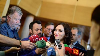 Ayuso se presenta como "la renovación" del PP y asegura que "voy a hacer las cosas a mi manera"