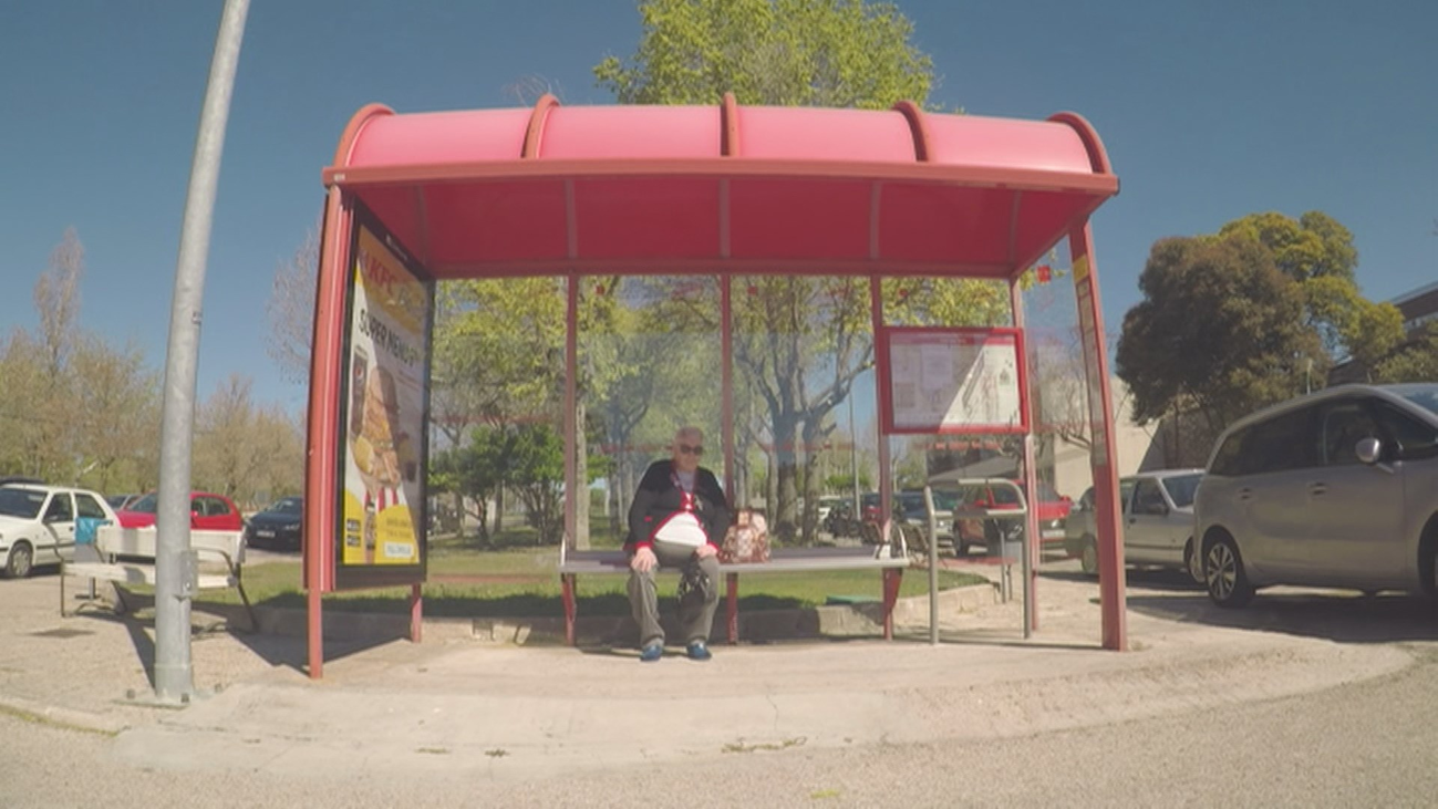 Vecinos de Colmenar Viejo exigen que les devuelvan las paradas de bus que les han quitado