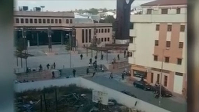 La Policía dispersa con tiros al aire a familiares de los detenidos en Ronda por tráfico de drogas