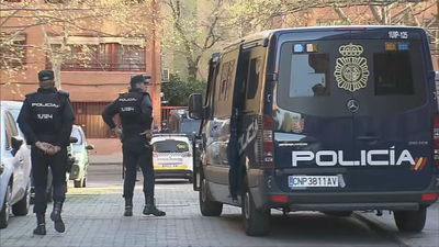 Tensa calma en Vallecas mientras la Policía busca al homicida de Paco