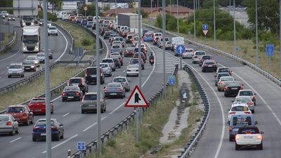 La alcaldesa de Móstoles pide el amparo al Defensor del Pueblo por los semáforos de la A-5