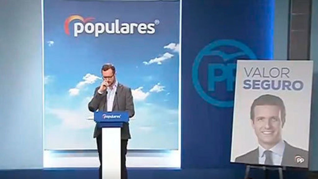 El PP lanza 'valor seguro' con Casado sonriente como lema de campaña para las generales