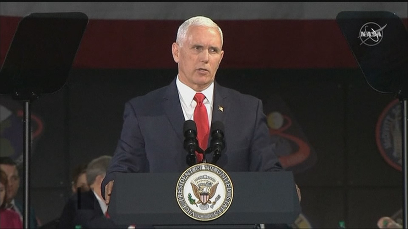 La NASA quiere volver a poner astronautas en la Luna en 2024