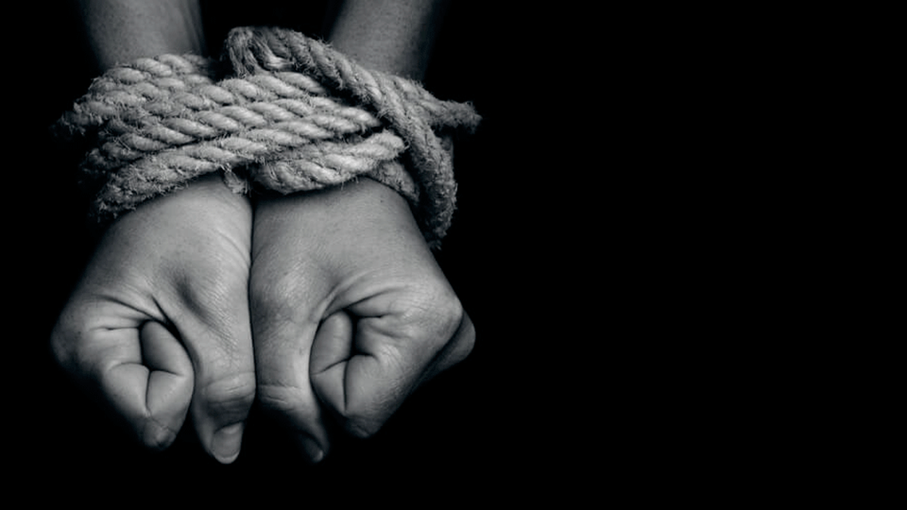 "Toda la prostitución femenina está controlada por terceros"