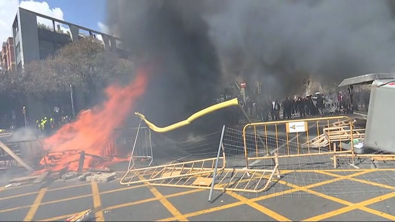 Cinco detenidos en la protesta de los independentistas contra el acto de Vox en Barcelona