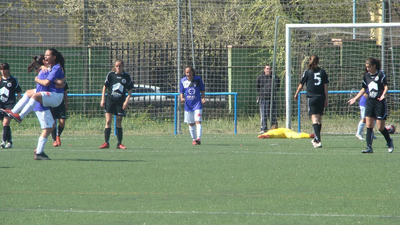 Golazo de falta de Bravo, del Alhóndiga, al Torrelodones (1-0)