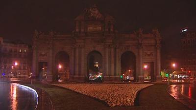 Madrid apaga sus monumentos en 'la Hora del Planeta'