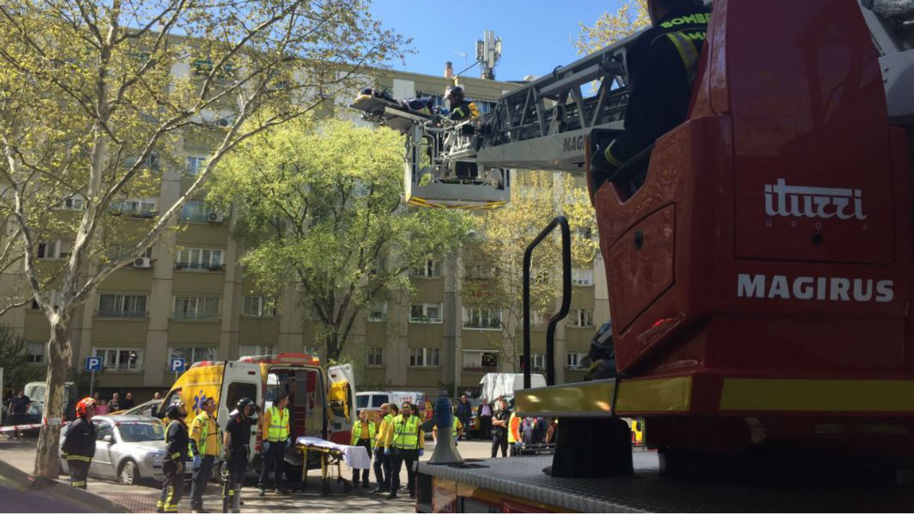 La anciana rescatada del fuego de Fuencarral tiene quemaduras en el 80 % del cuerpo