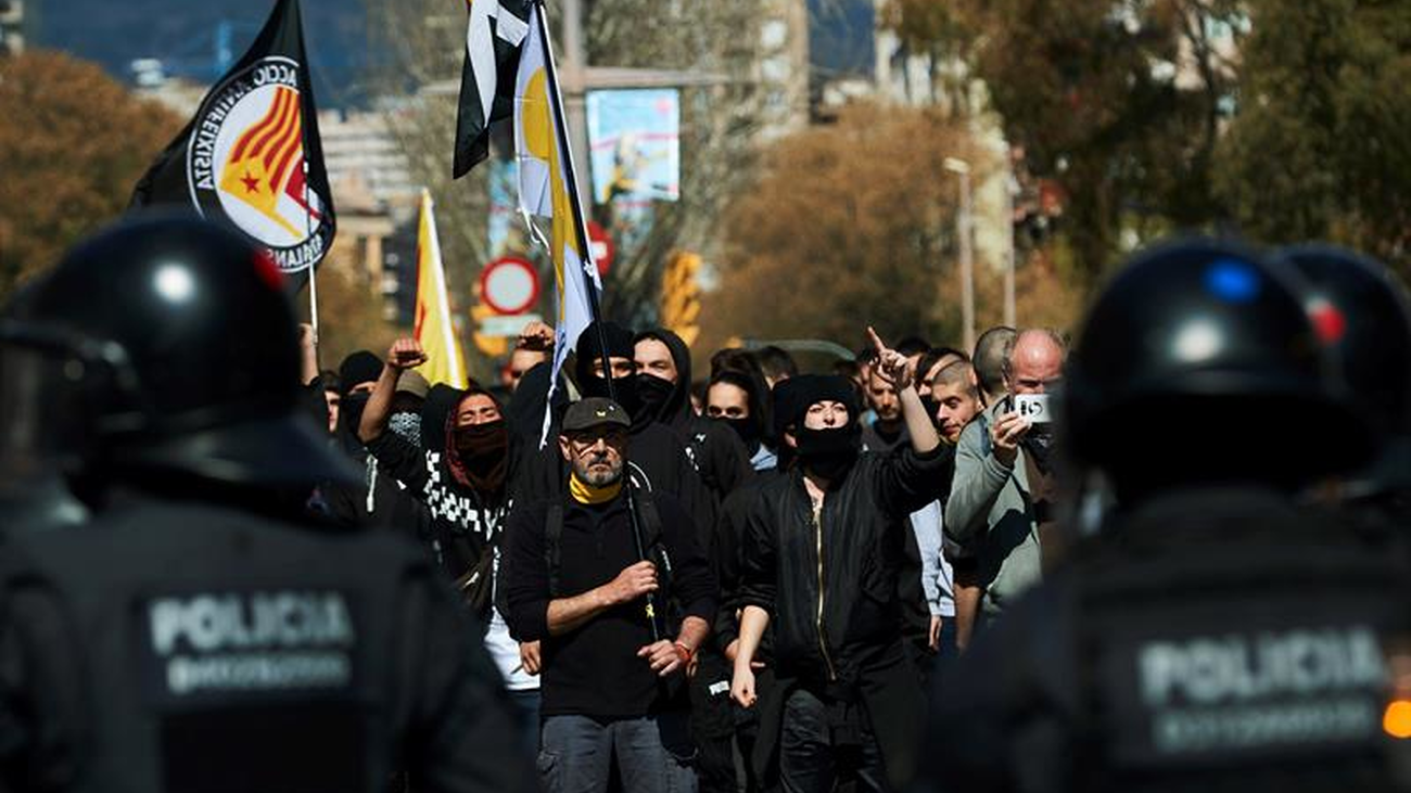 Siete detenidos en los altercados contra el acto de Vox en Barcelona