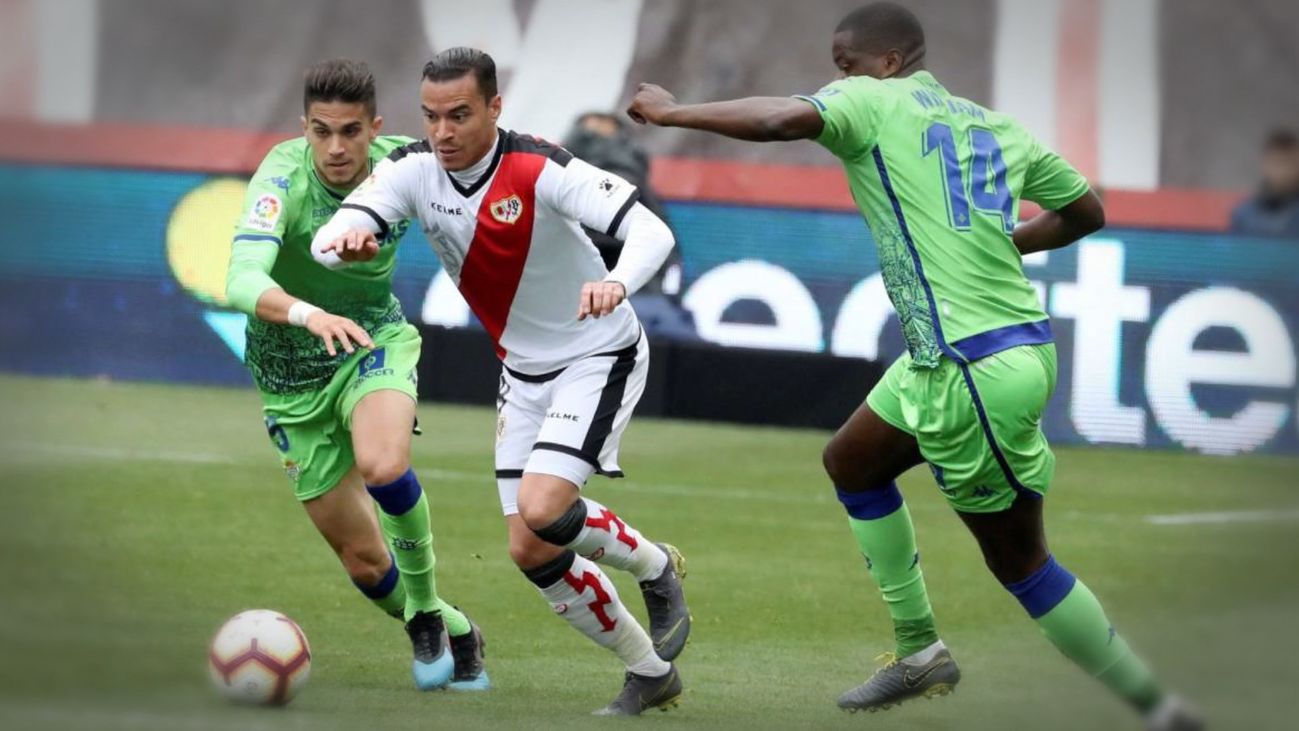 1-1. El Betis amarga el regreso de Paco Jémez a Vallecas