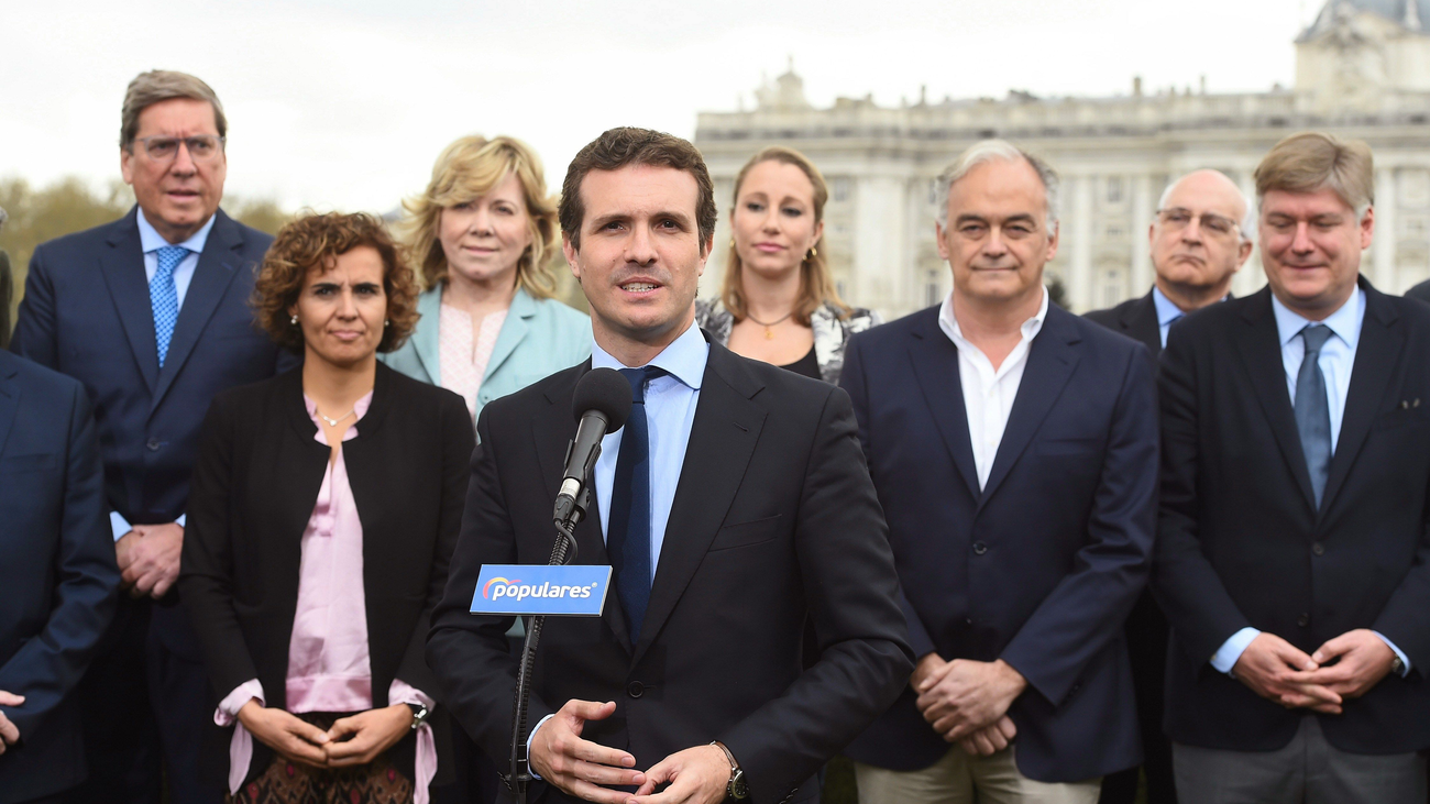 Casado escoge a Dolors Montserrat para "dar la batalla" contra las 'fake news' del nacionalismo