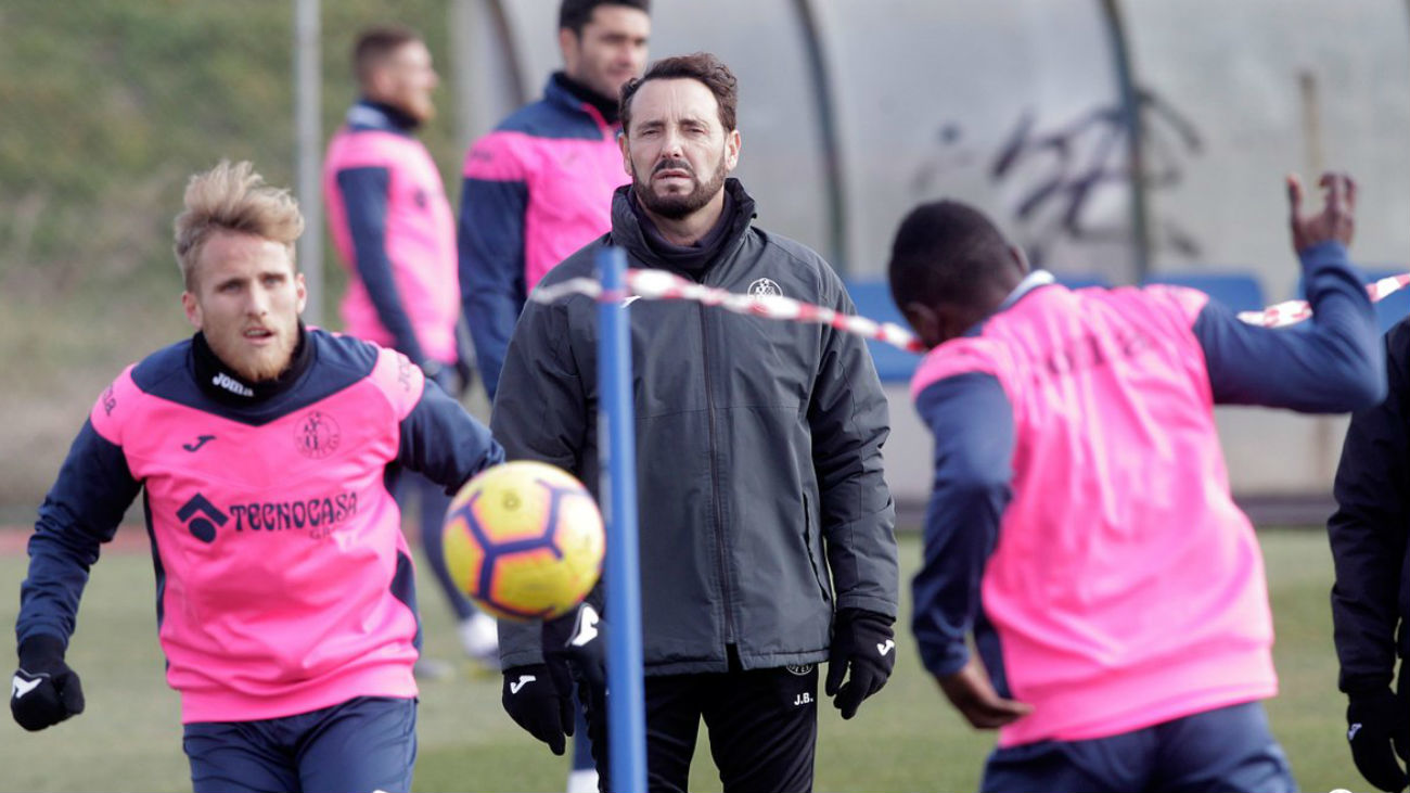 Bordalás: "No podemos creernos lo que en realidad no somos"