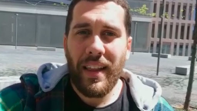 La original idea de un joven para encontrar empleo a su padre