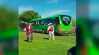 El desmayo del conductor desata el pánico entre los pasajeros de un autobús en Majadahonda
