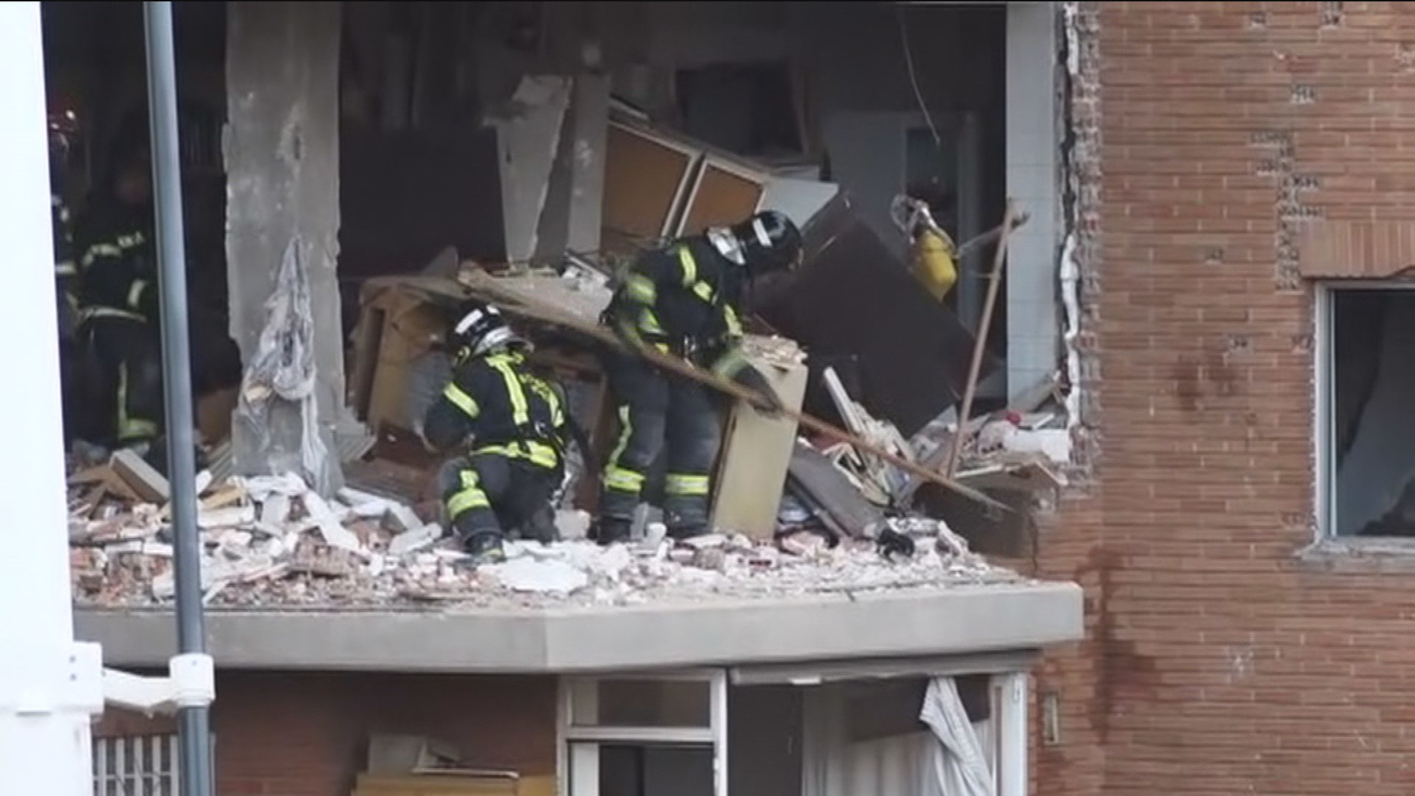 La explosión en Vallecas obliga a 82 familias a abandonar sus hogares