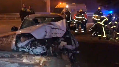 Un hombre muere al chocar su coche contra un árbol en Majadahonda