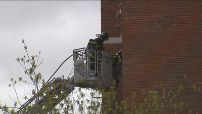 Los bomberos advierten de las complicaciones de trabajar a grandes alturas
