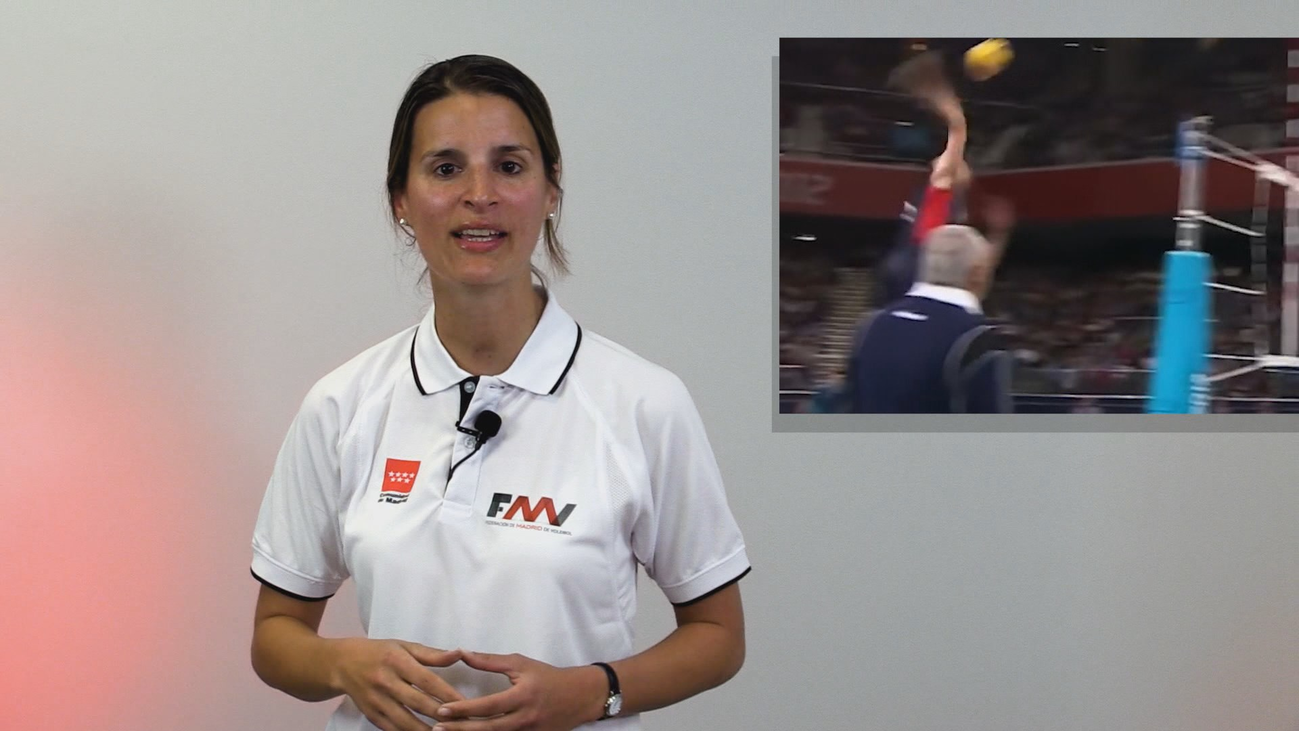 Delfina Ferrer nos ayuda a mejor el saque