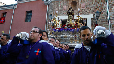 Emoción y sentimiento de la mano de Jesús El Pobre en el Jueves Santo de Madrid