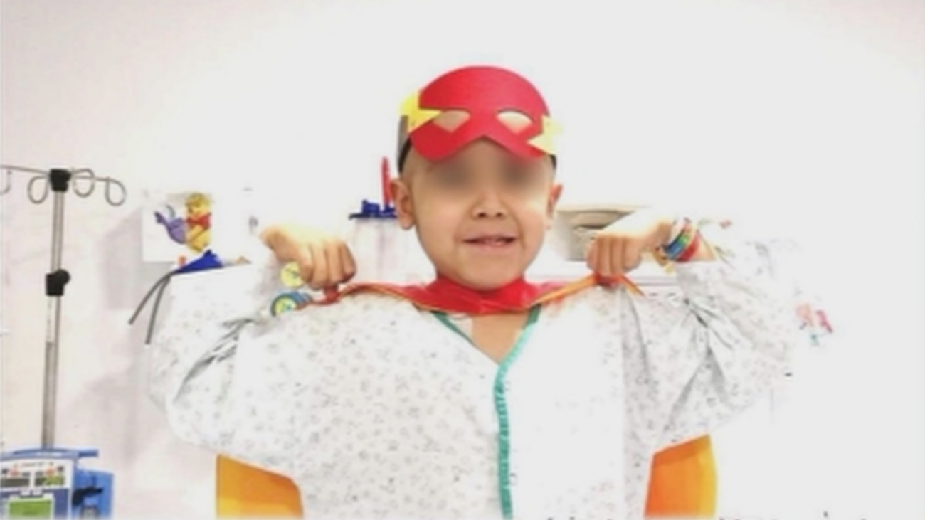 Nico, un niño de 6 años, necesita donante de médula urgentemente