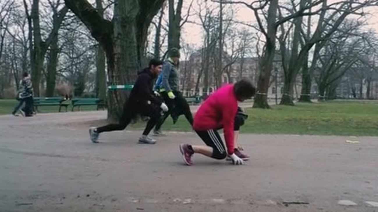 Llega el 'plogging', un nuevo deporte que combina salir a correr mientras se recoge basura