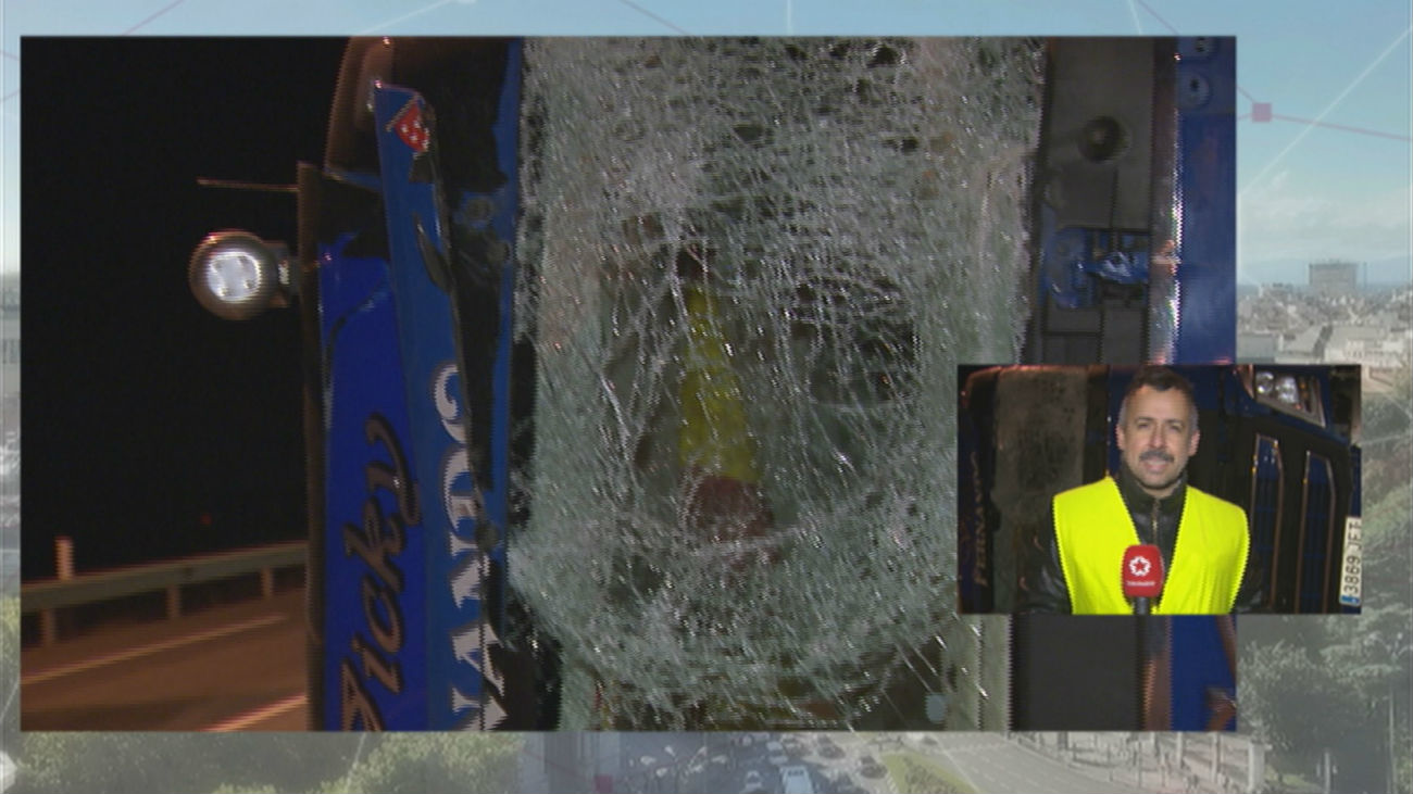 Un camión siniestrado corta un carril de la A-4 entre Seseña y Aranjuez