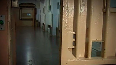 La vida entre muros, en Crónicas subterráneas