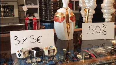 Relojes y encendedores a precio de ganga por liquidación en La Latina