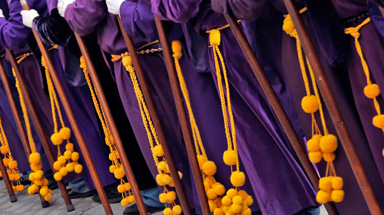 Nuestra Señora de los Dolores, una procesión de mujeres