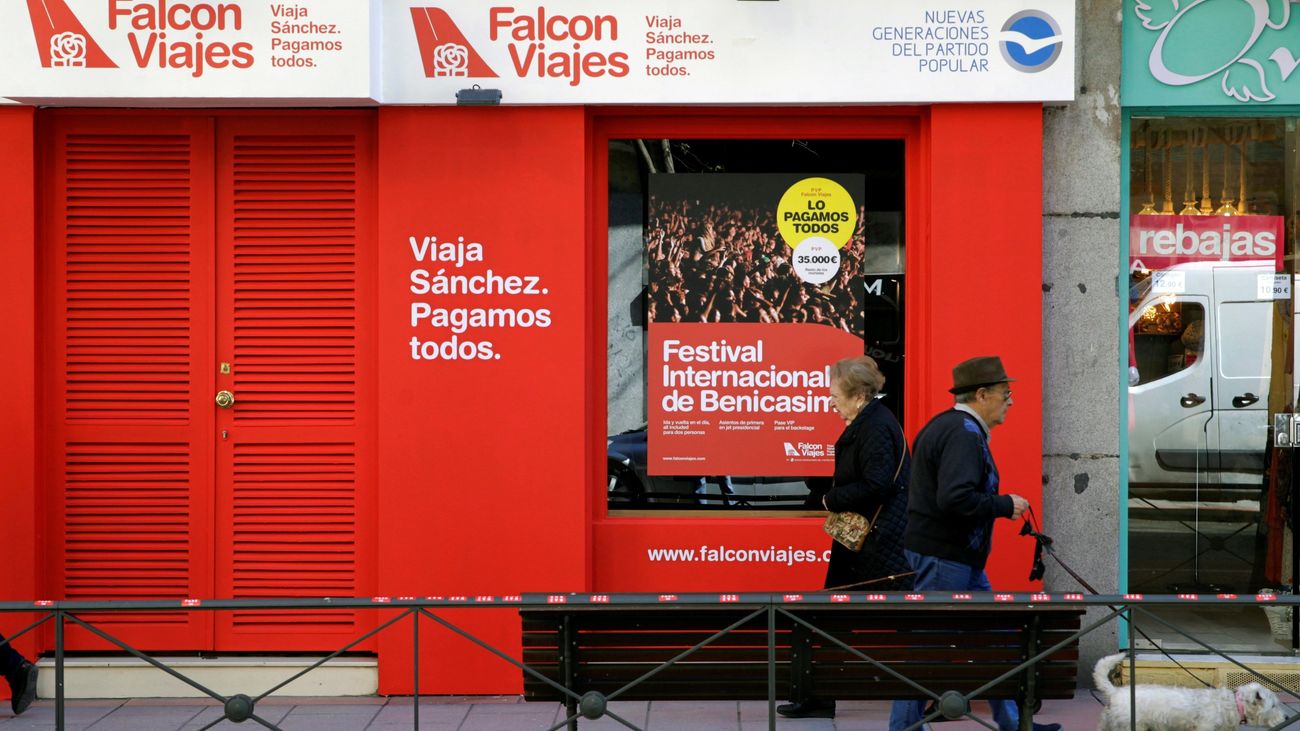 El PSOE pide a la Junta Electoral la retirada de la campaña de"Falcon Viajes"