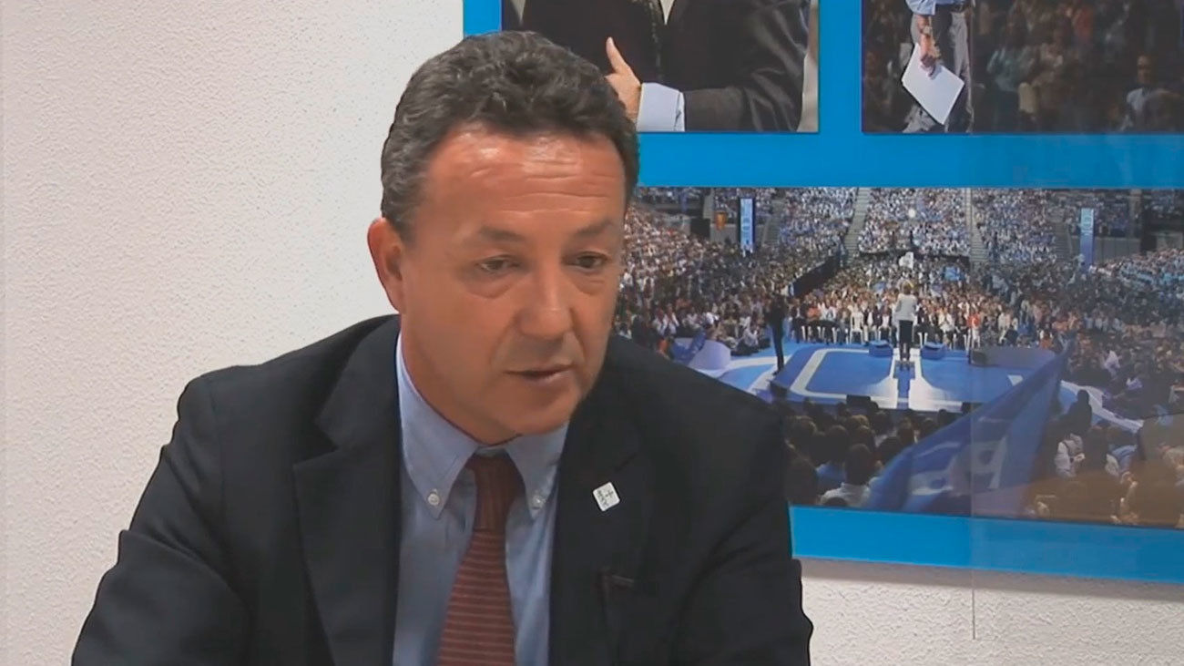 Henríquez de Luna deja su acta de concejal y se da de baja del PP