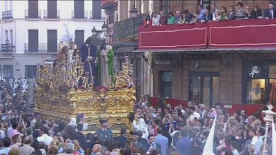 Balcones por las nubes para presenciar la Semana Santa sevillana