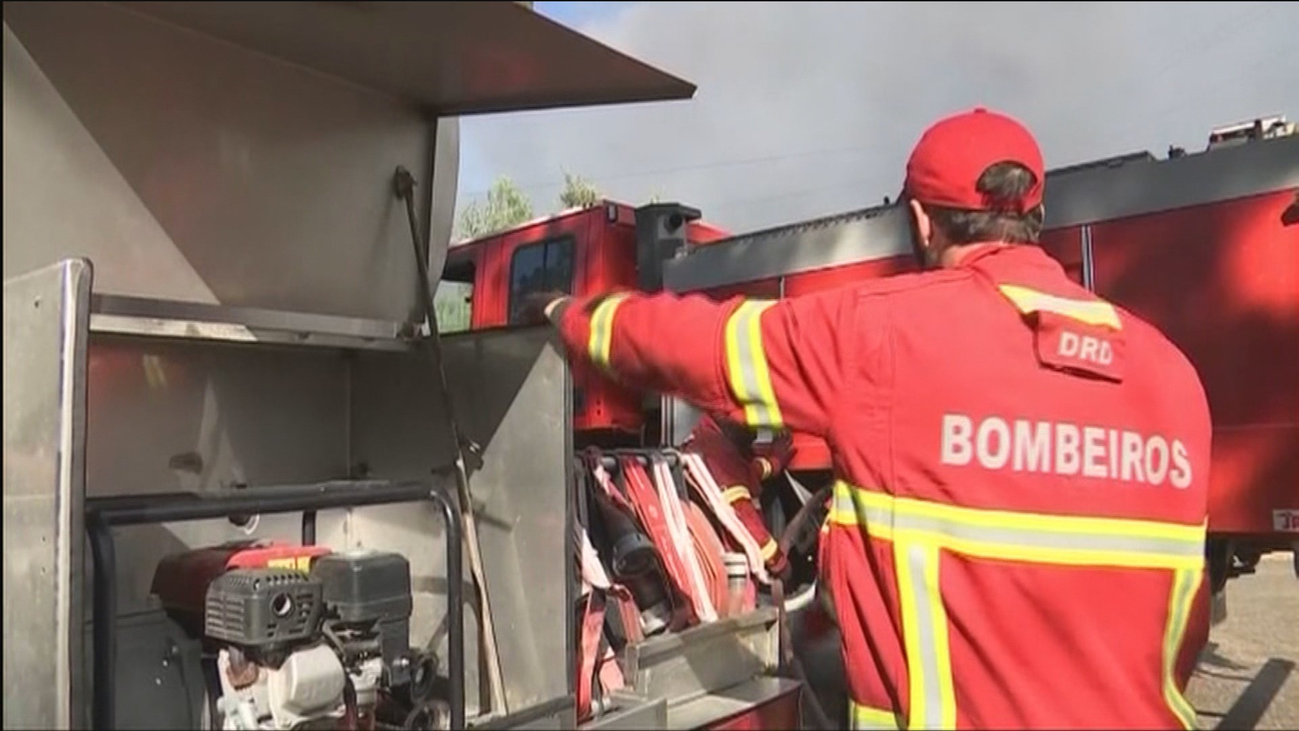 Ser calvo o tener caries o tatuajes te impide ser bombero en Portugal
