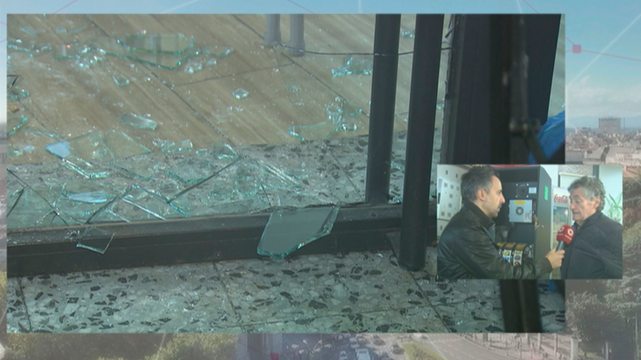 Roban en un bar de Usera para reventar las máquinas tragaperras