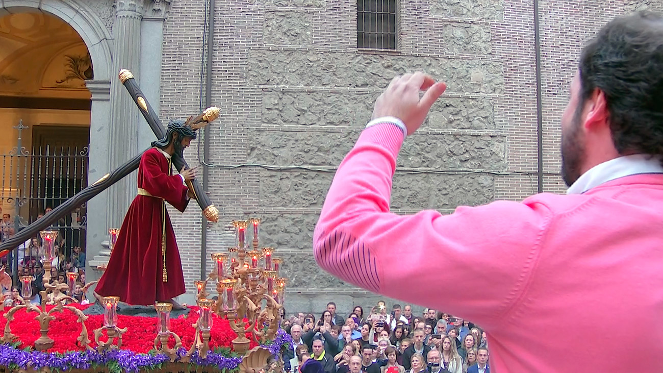 Una saeta en honor del Cristo de los Gitanos en la Semana Santa de Madrid 2019