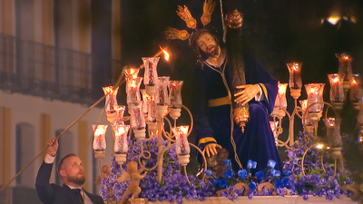 Salida del Cristo de las Tres Caídas en la Semana Santa de Madrid 2019