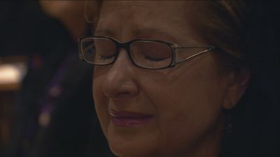 Lágrimas en  la Iglesia de San Pedro el Viejo, con la música de fondo