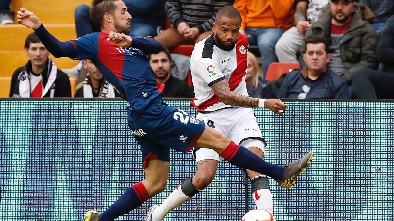 0-0. Rayo y Huesca se acercan al abismo de Segunda