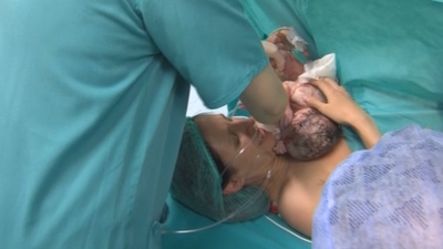 Asistimos a un parto por cesárea en el Hospital Infanta Sofía