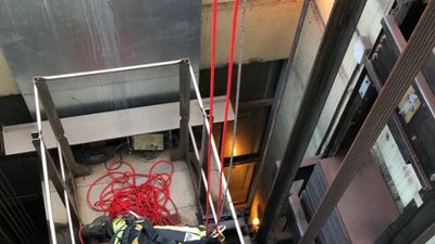 Atrapados tres horas en un ascensor en la estación de Renfe de Fuenlabrada