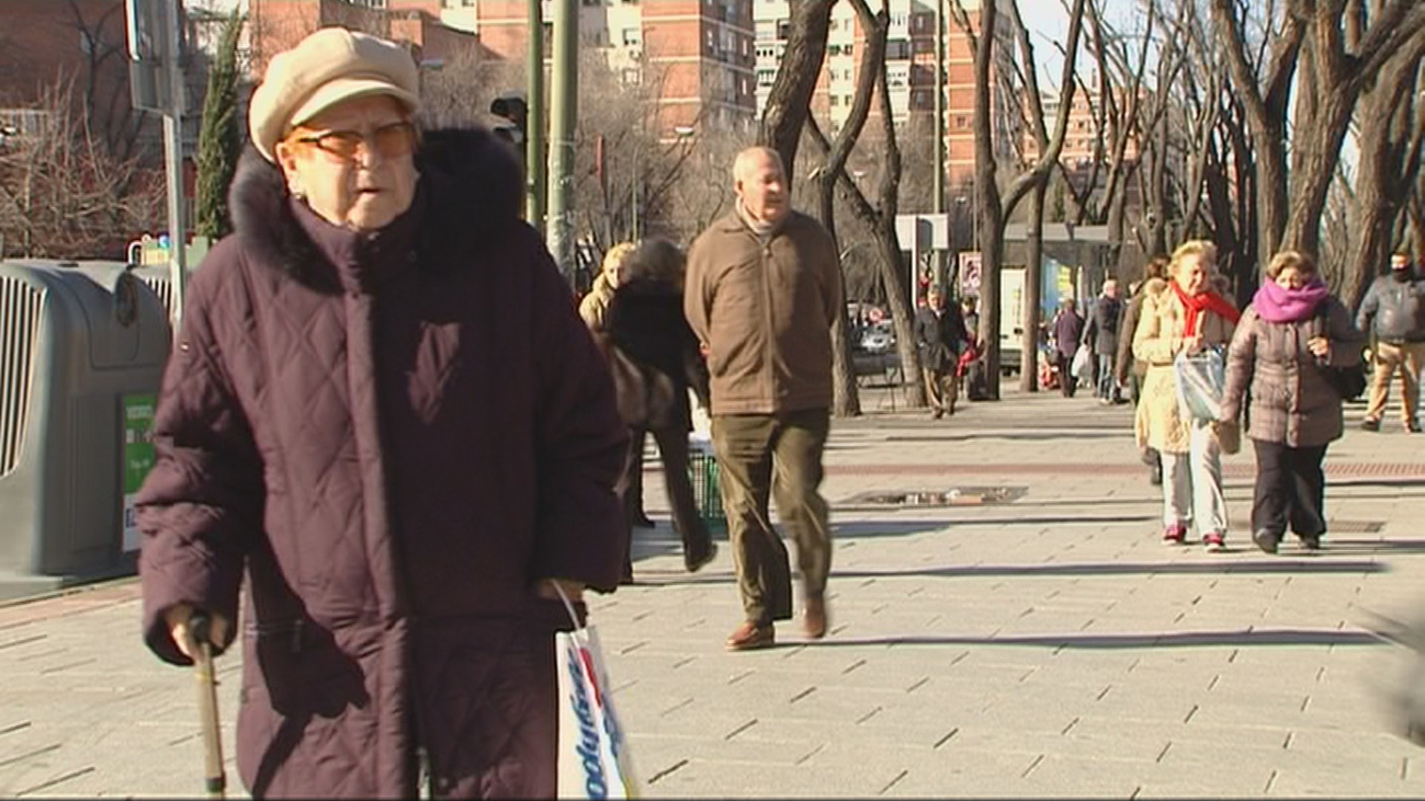 El 12% de los mayores de 65 años viven solos en Madrid