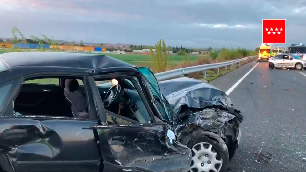 Un muerto y 3 heridos en un choque de 4 coches en Fuente el Saz